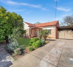 Harcourts|ۡ​Woodville North 314λ 