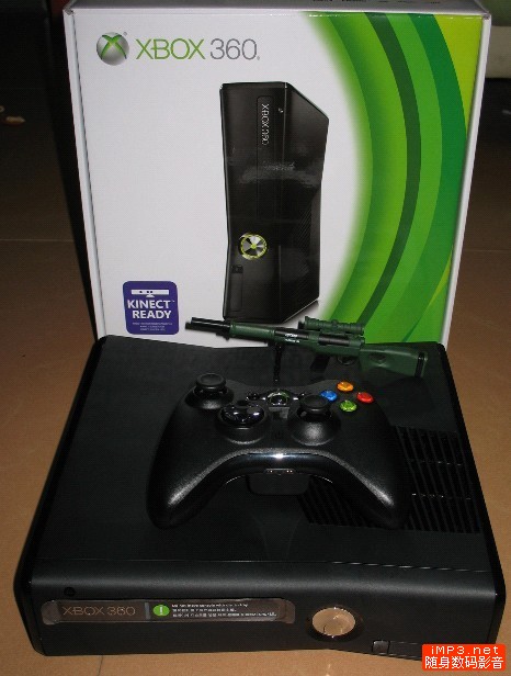 XBOX 360 4GB slim