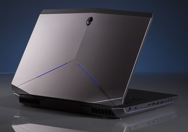 Alienware_2D00_17_2D00_Back_2D00_Lid_2D00_Fade_2D00_1200_5F00_thumb_5F00_26187947.jpg