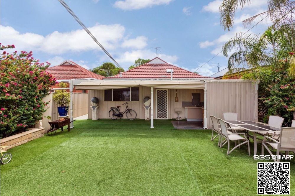 Backyard 1 a.jpg