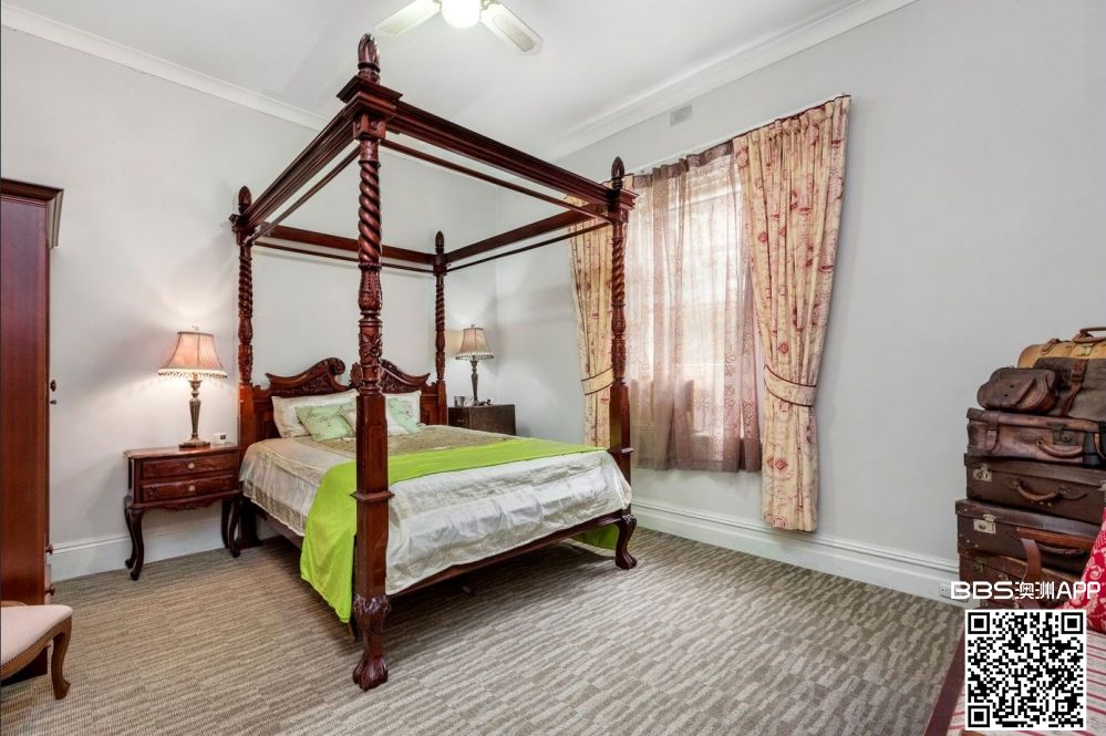 Room 2 a.jpg