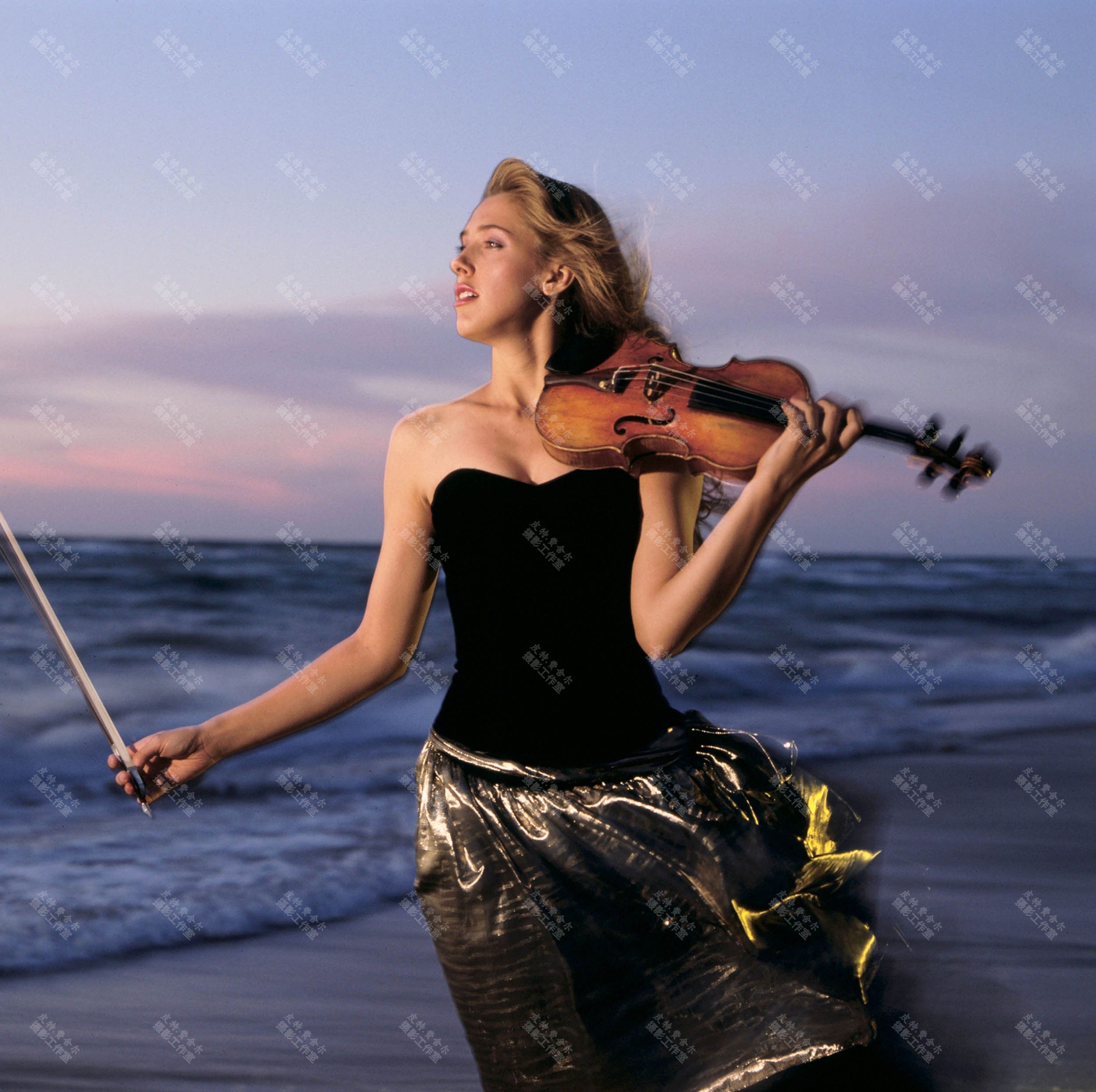 1995 Silver AIPP.jpg